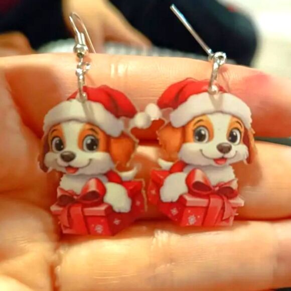 Hand Crafted Festive dangle earrings - Picture 4 of 6